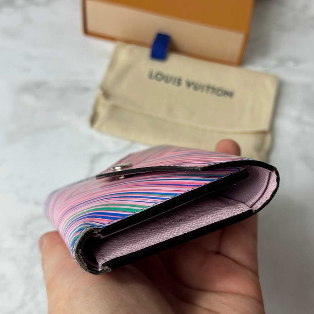 π₯ LOUIS VUITTON EPI TROPICAL VICTORINE COMPACT WALLET π₯ - Picture 10 of 14
